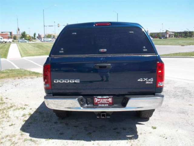 2003 Dodge Ram Pickup 1500 4dr Quad Cab SLT 4WD SB